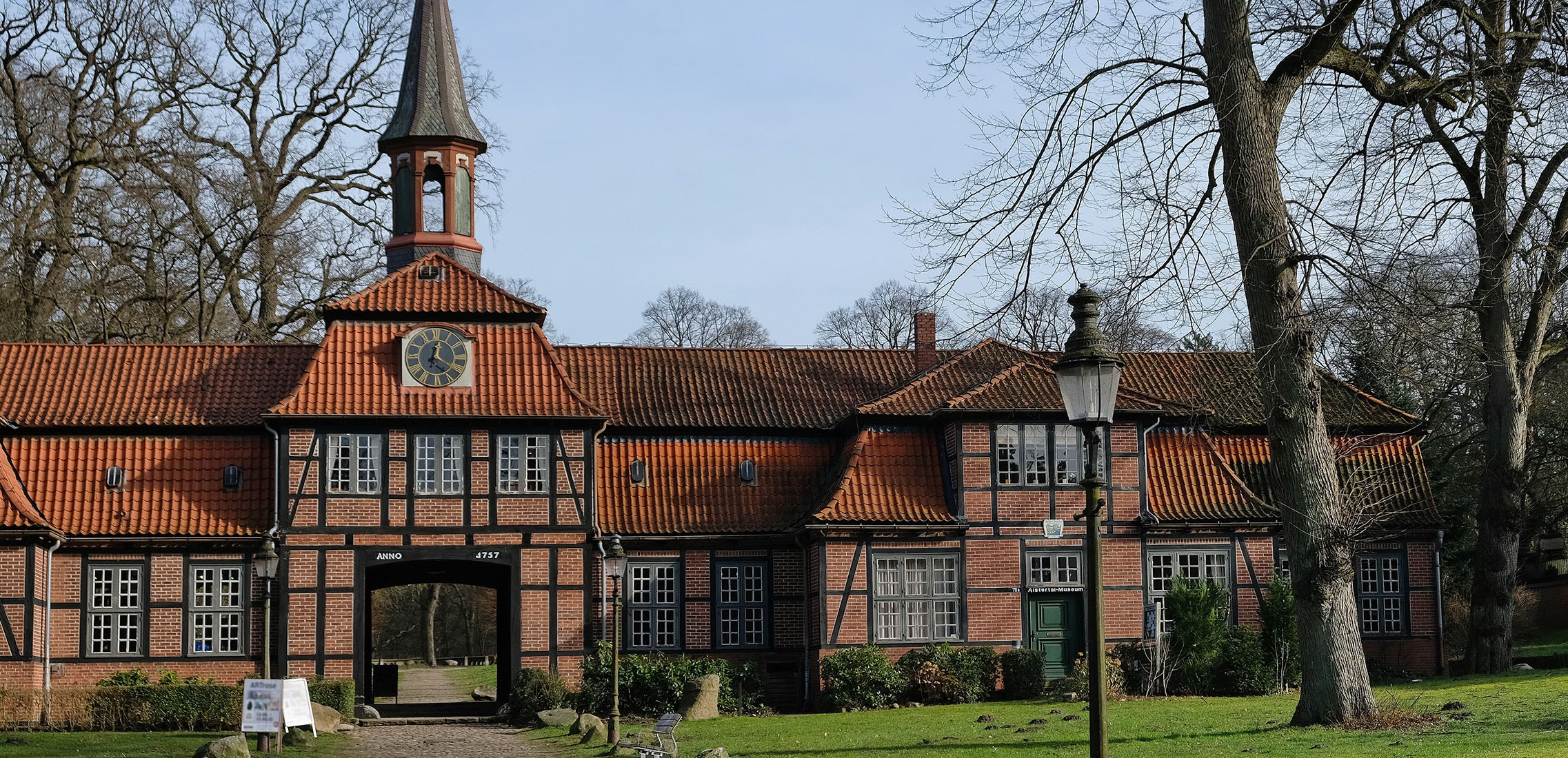 Das Torhaus Wellingsbüttel im Herbst